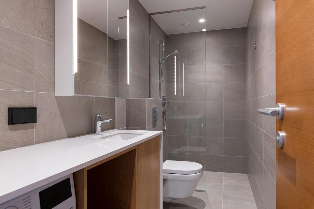Self-Check-In Spacious 1 Bedroom Apartment With Free Parking Tallinn Bagian luar foto