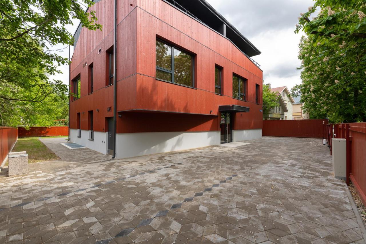 Self-Check-In Spacious 1 Bedroom Apartment With Free Parking Tallinn Bagian luar foto